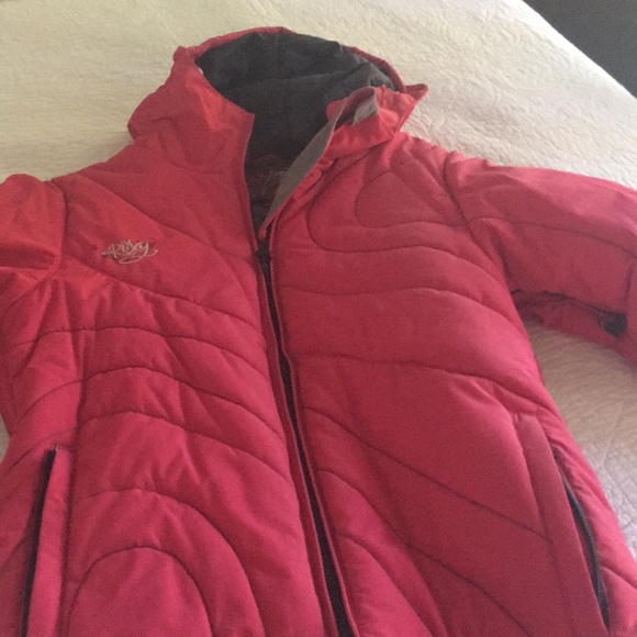 Pink Roxy ski jacket - Picture 2 of 4
